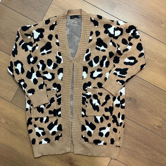 Janice Apparel Leopard Print Oversized Cardigan (M-L) - Picture 1 of 4